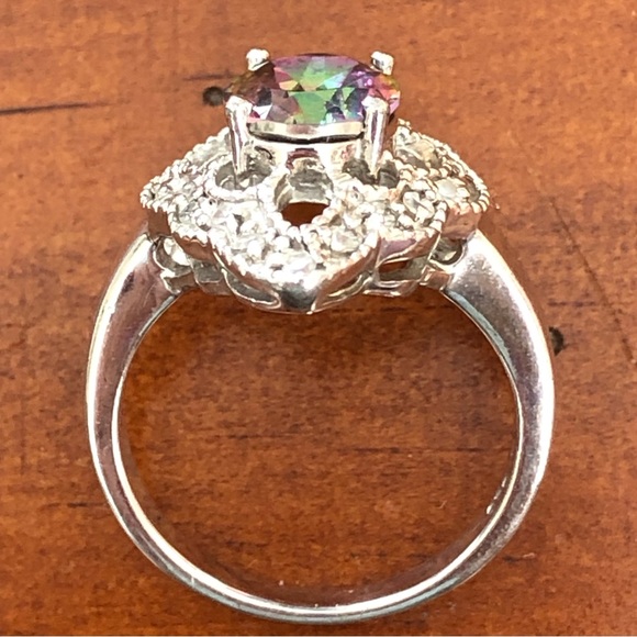 Majestic sterling silver ring with gorgeous crystal - Picture 4 of 7